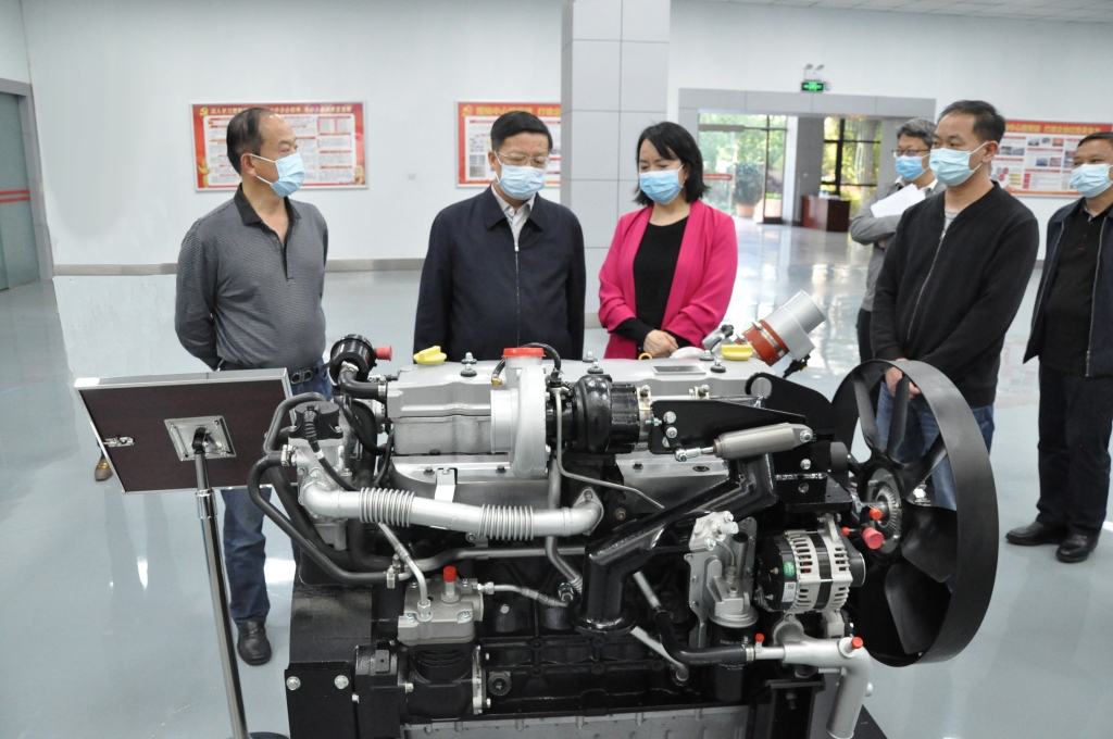 中国（云南）自由贸易试验区昆明片区、昆明经济技术开发区党工委主要领导到利豪娱乐动力开展调研