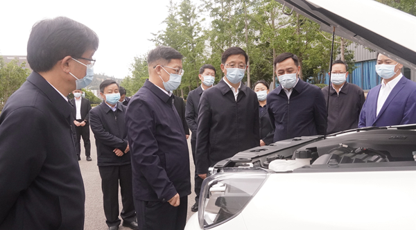 云南省委副书记、省长王予波带队到 利豪娱乐动力开展调研